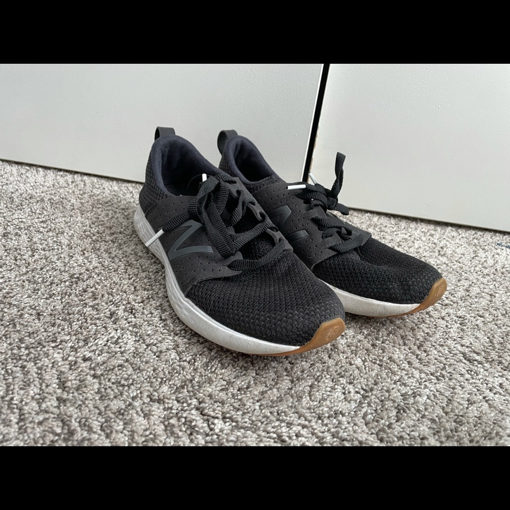 NEW BALANCE SNEAKERS size 8